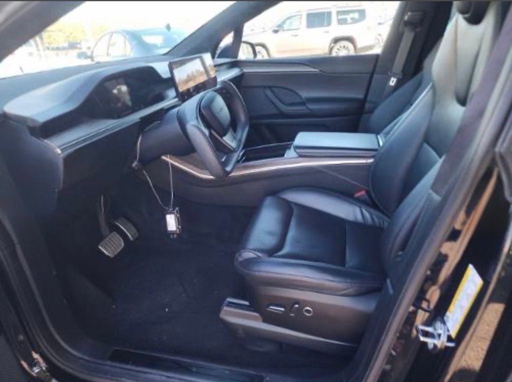 Used 2022 Tesla Model X image 7