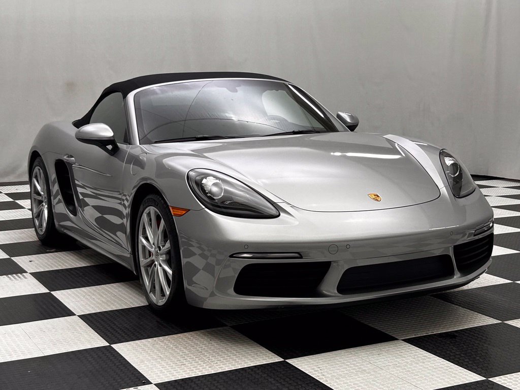 Used 2017 Porsche 718 Boxster S RWD image 2