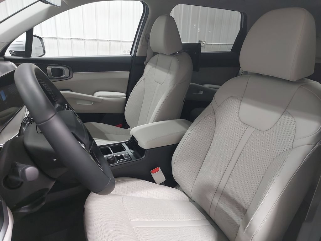 New 2026 Kia Sorento S w/ S Panoramic Sunroof Package FWD image 16