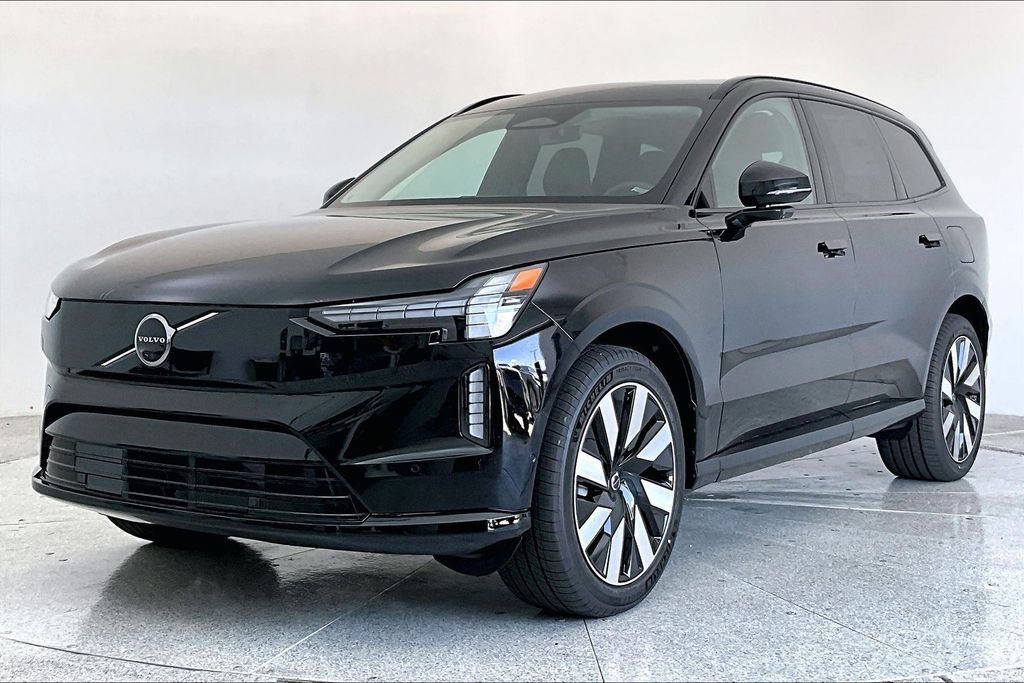 New 2026 Volvo EX90 Ultra AWD/4WD image 2