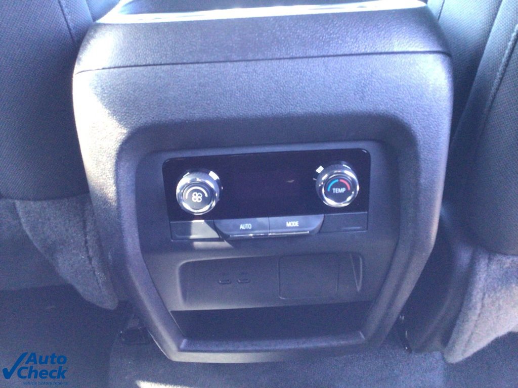 Used 2025 Chevrolet Traverse LT image 15