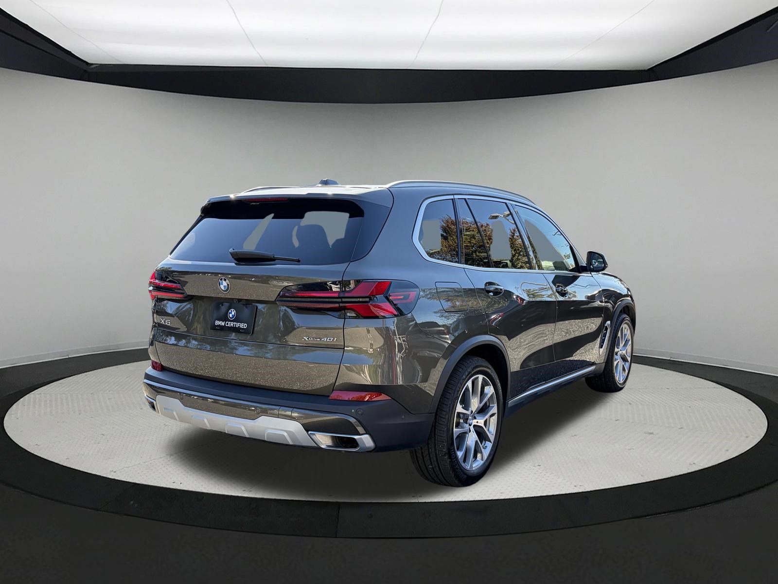 Certified 2026 BMW X5 xDrive40i w/ Climate Comfort Package AWD/4WD image 6