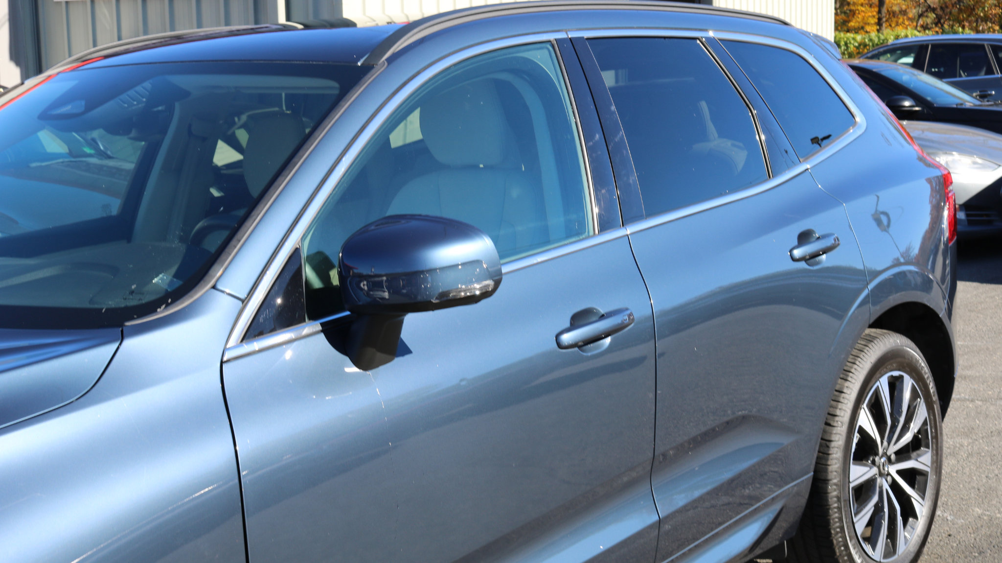 Used 2023 Volvo XC60 B5 Core w/ Protection Package Premier image 5