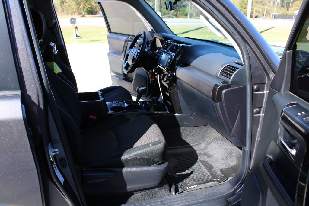 Used 2019 Toyota 4Runner TRD Off-Road image 15