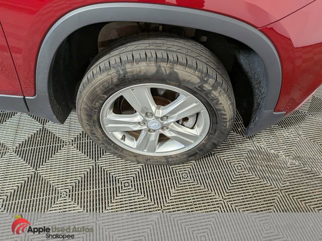 Used 2019 Chevrolet Trax LT w/ LT Convenience Package AWD/4WD image 35