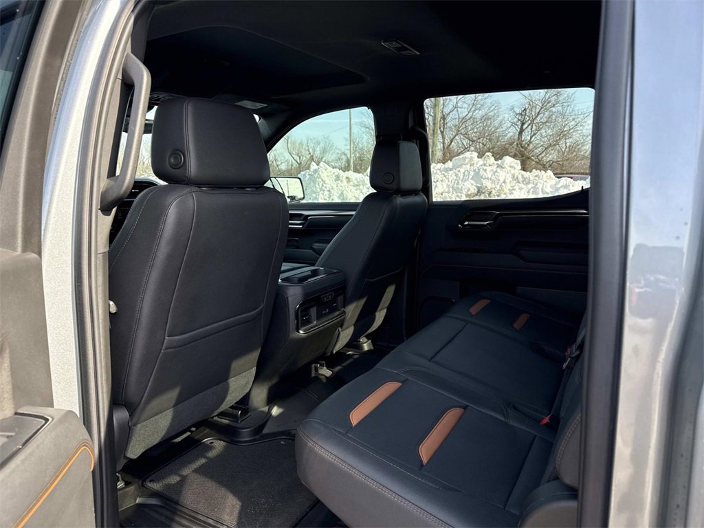 Used 2023 GMC Sierra 1500 AT4 w/ AT4 Premium Package image 26
