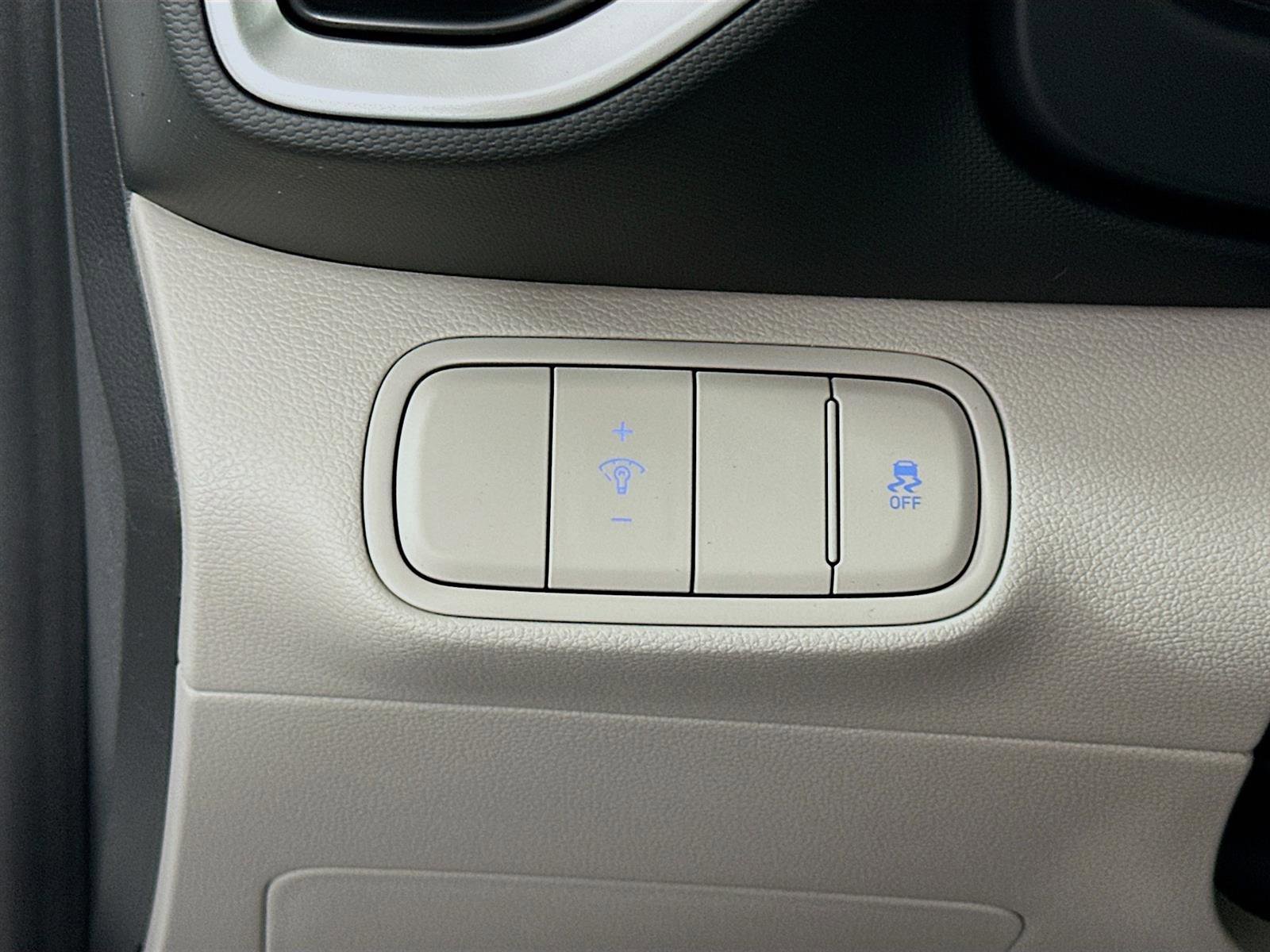 New 2025 Hyundai Venue SEL image 10