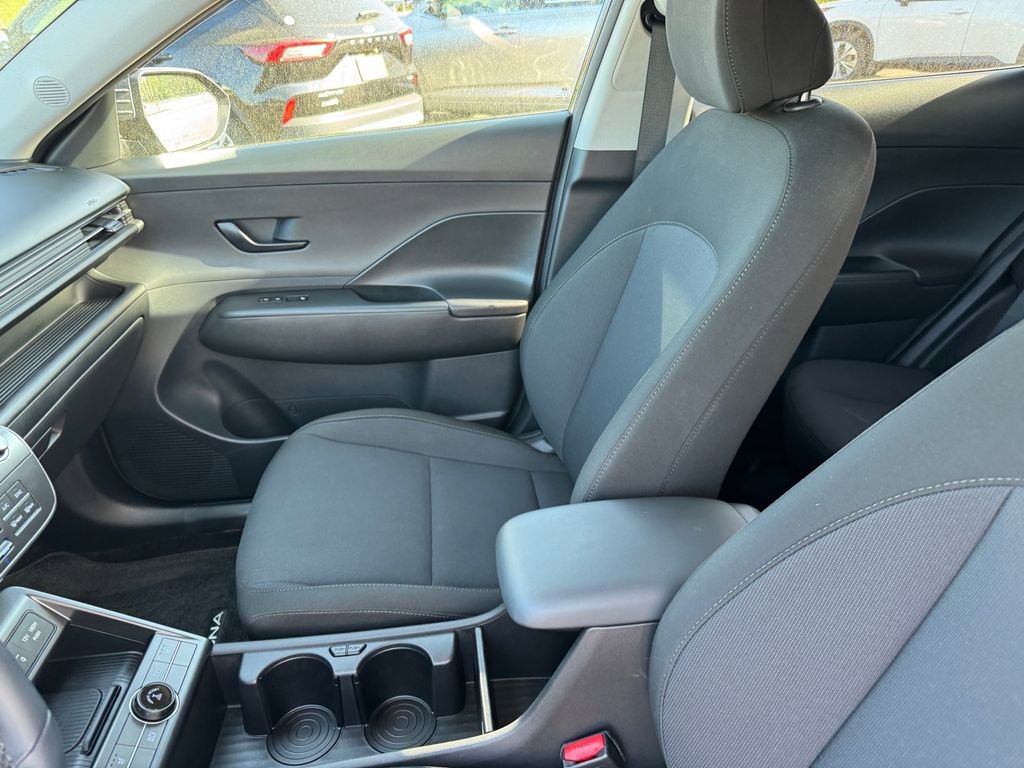 Used 2025 Hyundai Kona SEL image 10