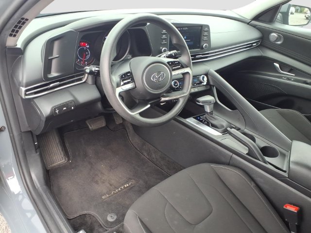 Used 2022 Hyundai Elantra SEL w/ Cargo Package FWD image 21