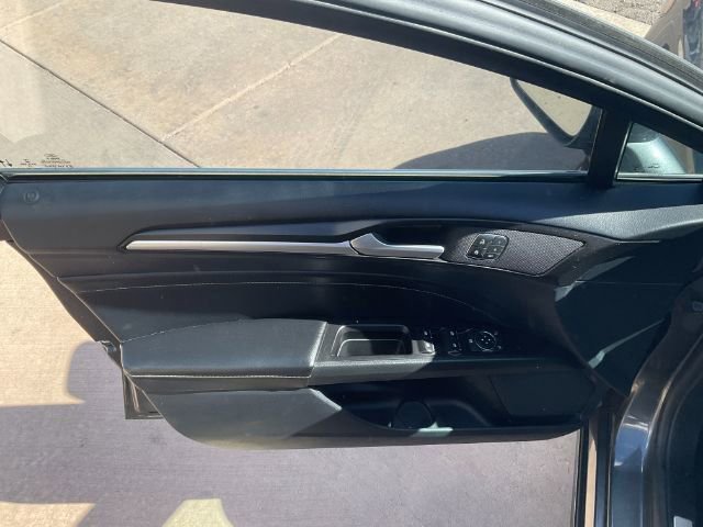 Used 2020 Ford Fusion Titanium AWD/4WD image 9