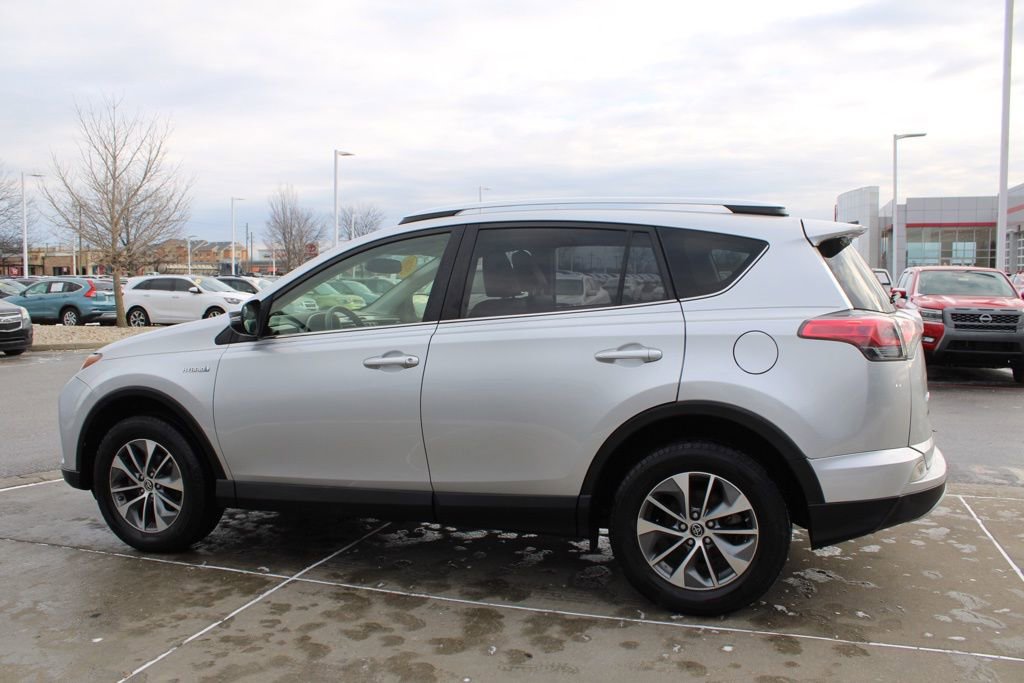 Used 2016 Toyota RAV4 XLE image 4
