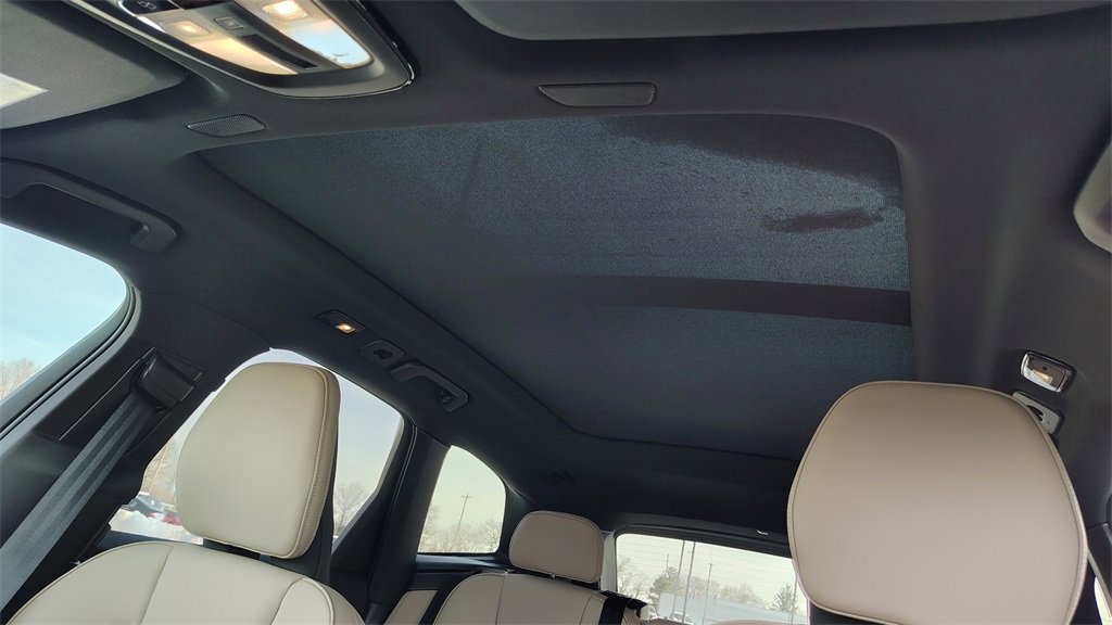 New 2026 Volvo XC60 B5 Plus w/ Climate Package image 25