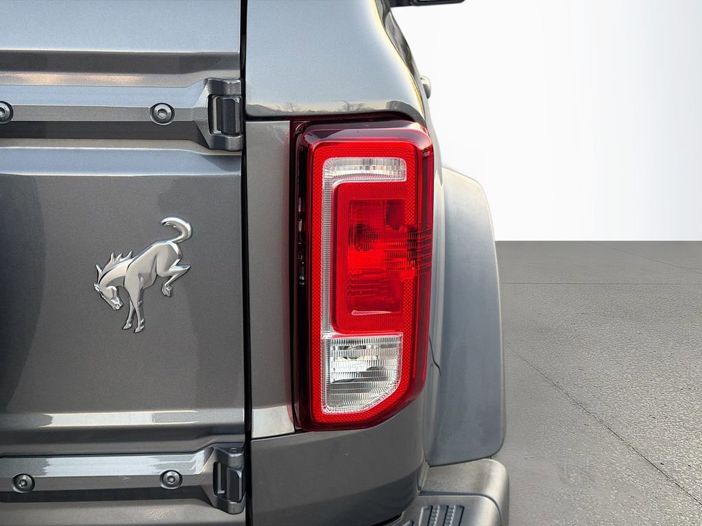 Used 2024 Ford Bronco Black Diamond image 12