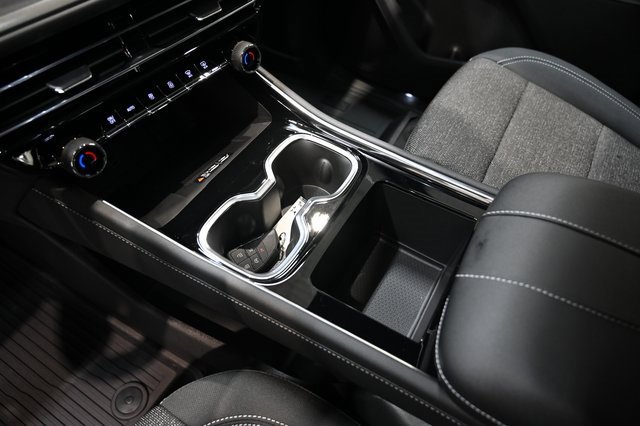 New 2026 Chevrolet Traverse LT w/ LPO, Floor Liner Package image 18