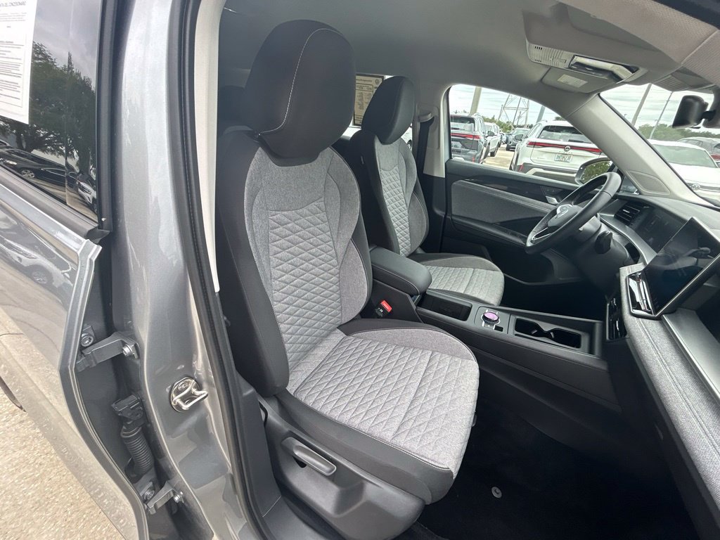 Used 2025 Volkswagen Tiguan S FWD image 36