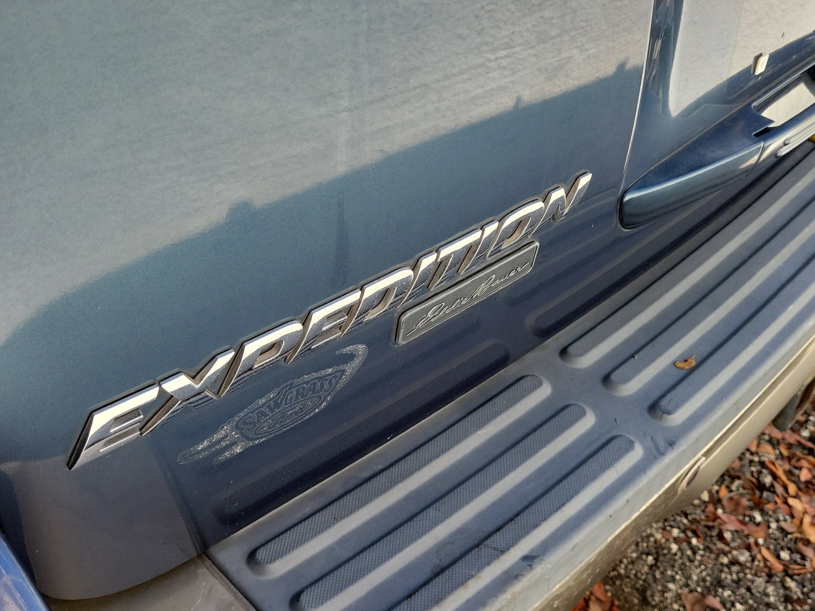 Used 2004 Ford Expedition Eddie Bauer RWD image 5