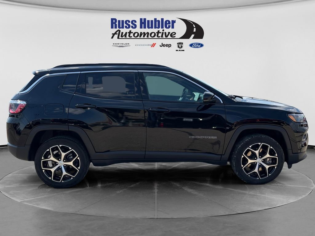 Used 2024 Jeep Compass Limited image 8