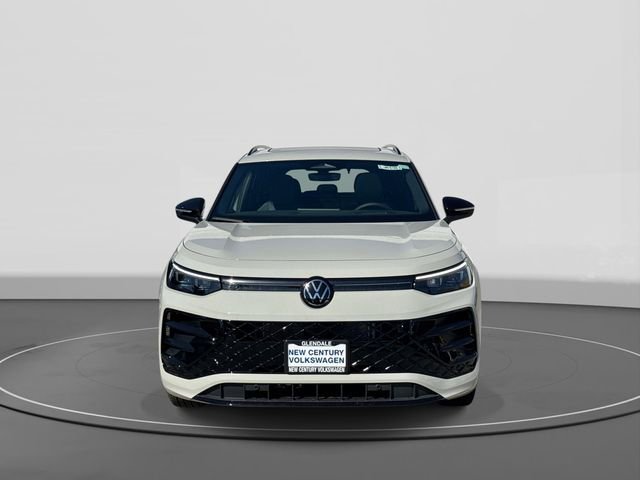 New 2026 Volkswagen Tiguan SE R-Line FWD image 2