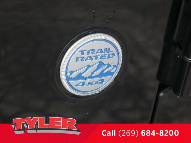 Used 2023 Jeep Wrangler Unlimited Sahara w/ Cold Weather Group AWD/4WD image 13