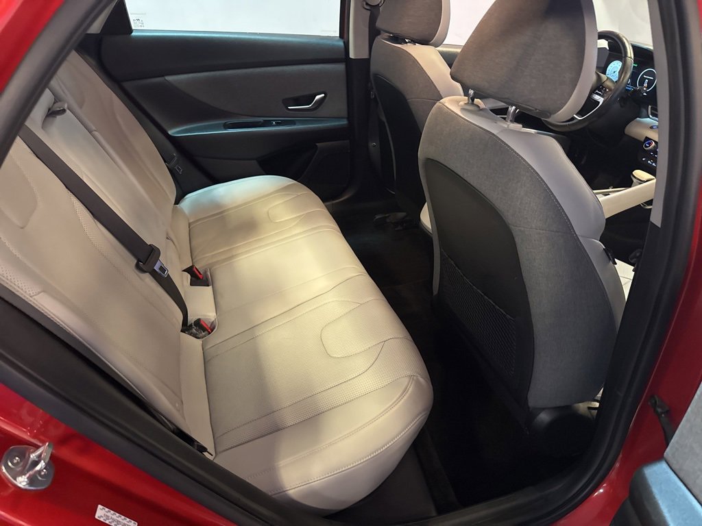 Used 2021 Hyundai Elantra Limited image 50