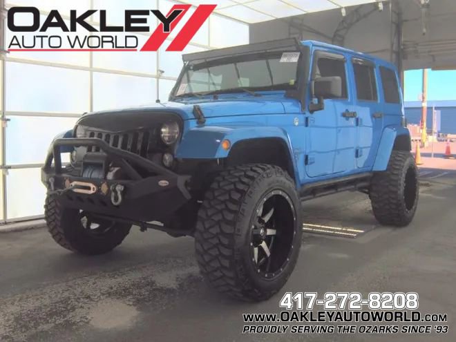 Used 2015 Jeep Wrangler Unlimited Sahara w/ Max Tow Package AWD/4WD video 1