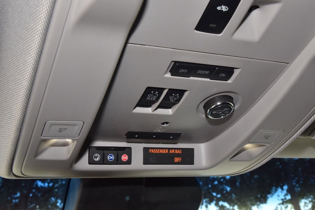 Used 2017 Cadillac Escalade Premium Luxury AWD/4WD image 34
