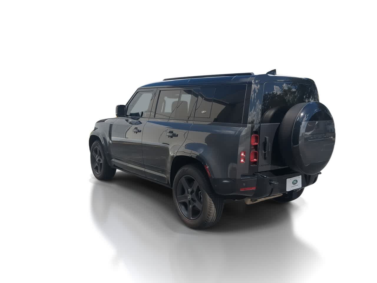 Certified 2024 Land Rover Defender 110 X-Dynamic SE AWD/4WD image 4