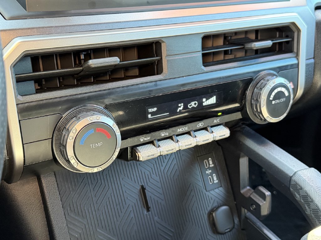 Certified 2025 Toyota 4Runner SR5 AWD/4WD image 24