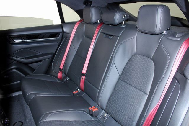 New 2026 Porsche Macan 4 Electric AWD/4WD image 21