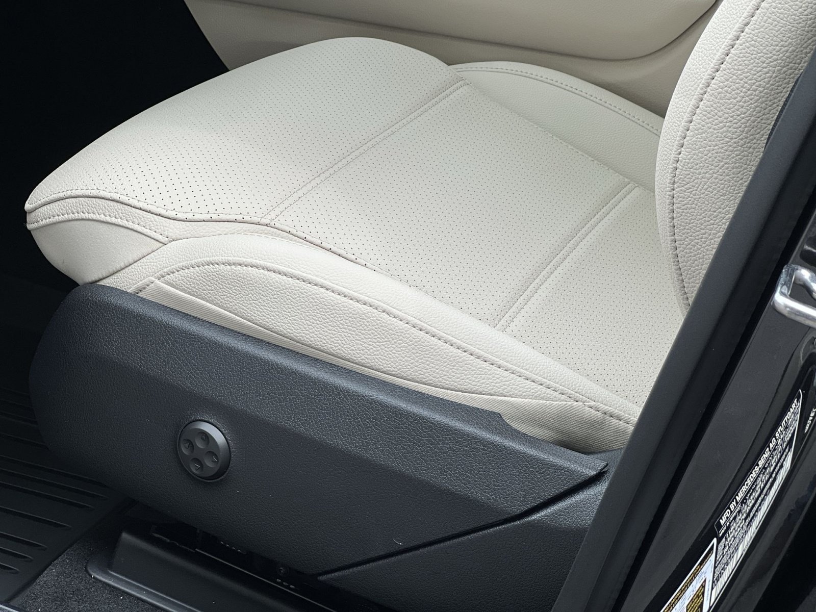 New 2026 Mercedes-Benz GLC 300 4MATIC image 19