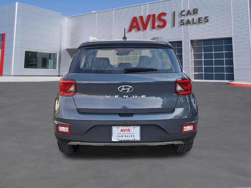 Used 2025 Hyundai Venue SEL FWD image 7