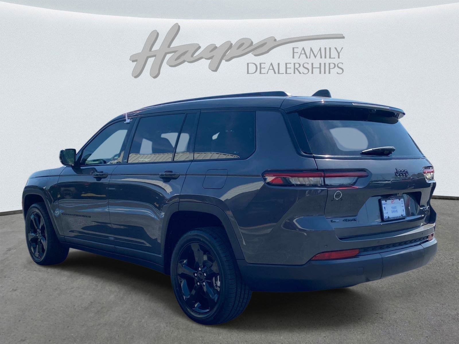 Certified 2023 Jeep Grand Cherokee L Limited w/ Luxury Tech Group II image 9