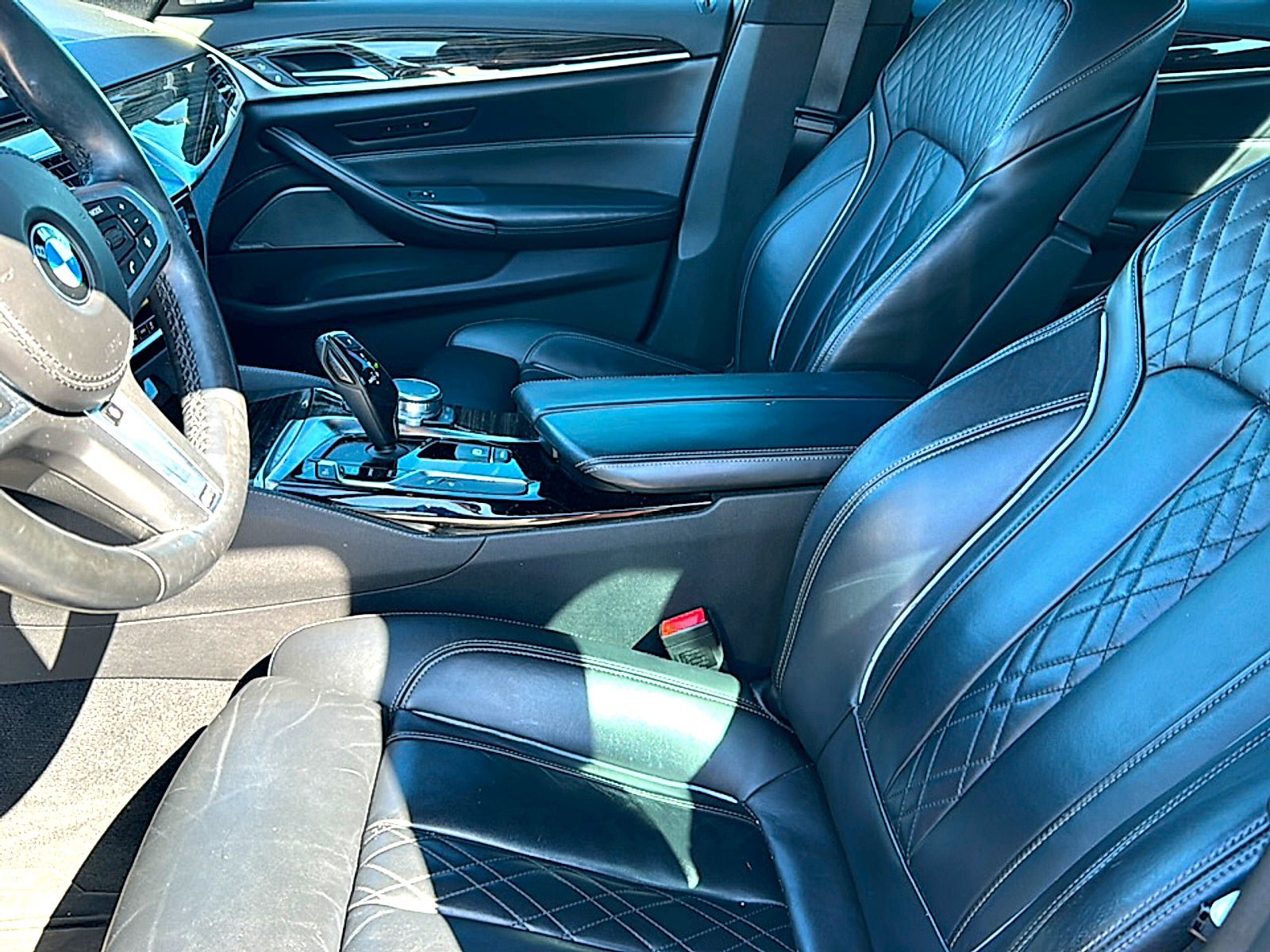 Used 2018 BMW 540i w/ M Sport Package RWD image 6
