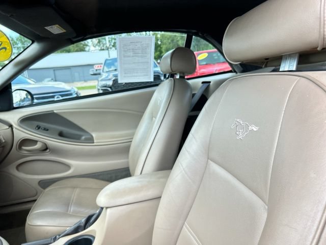 Used 2003 Ford Mustang Convertible RWD image 22