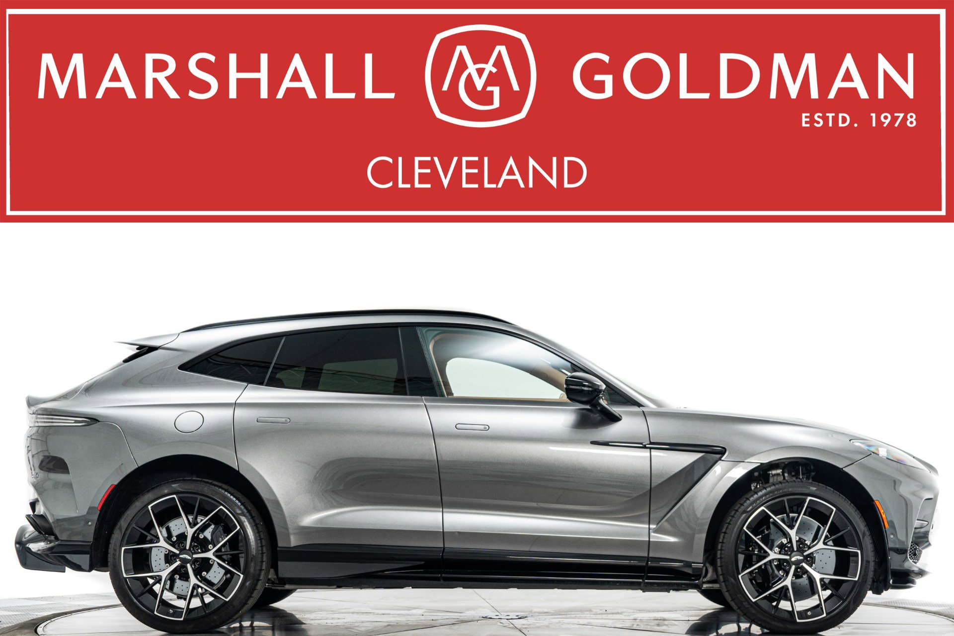 Used 2025 Aston Martin DBX 707 AWD/4WD video 1