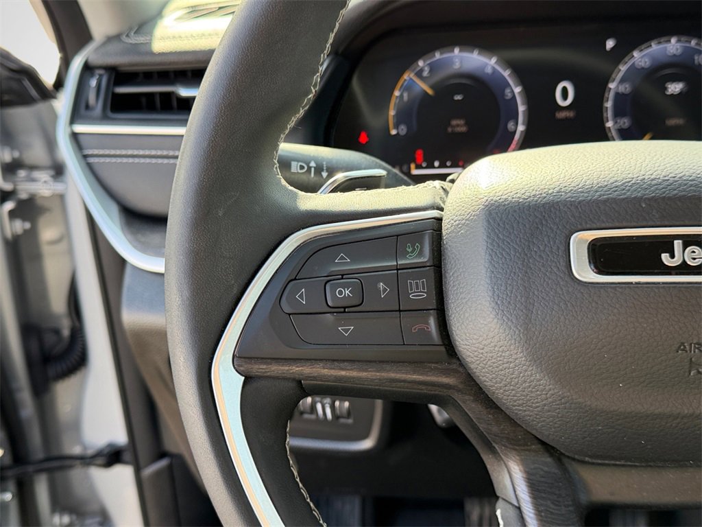 Certified 2024 Jeep Grand Cherokee Limited w/ Luxury Tech Group II image 14