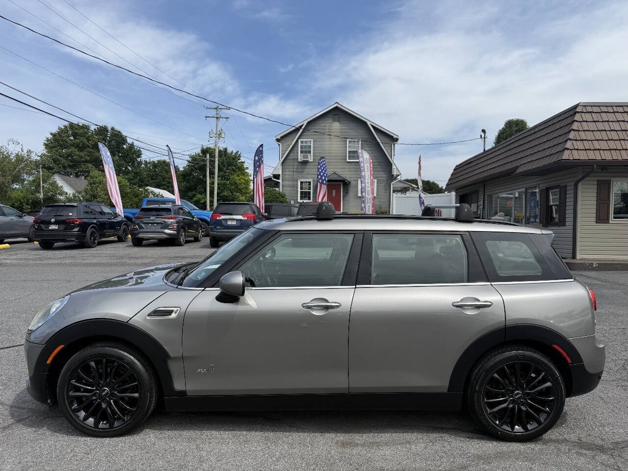 Used 2017 MINI Cooper Clubman ALL4 AWD/4WD image 2