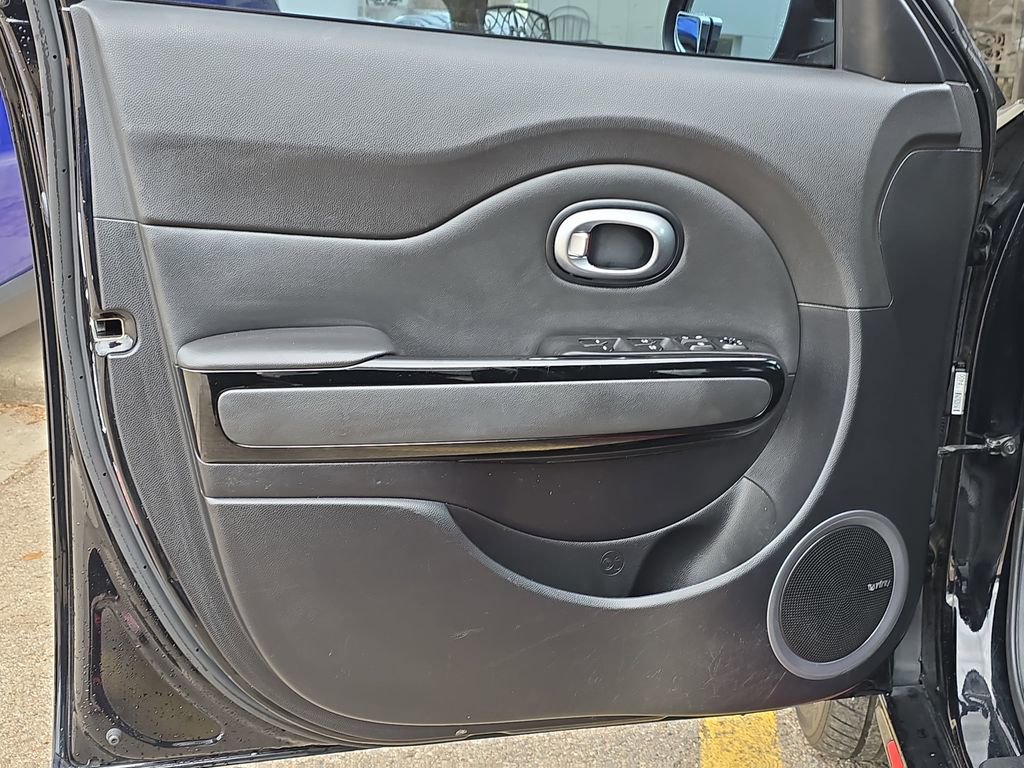 Used 2016 Kia Soul + w/ Tarmac Special Edition image 25