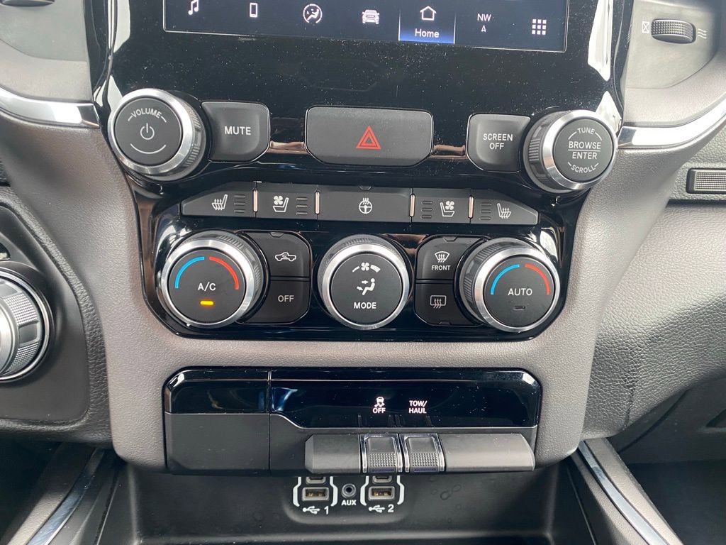 Used 2024 RAM 1500 Laramie image 21