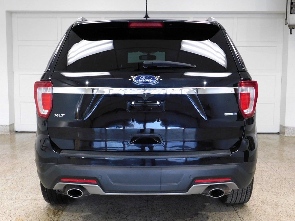 Used 2019 Ford Explorer XLT w/ XLT Desert Copper Package AWD/4WD image 7