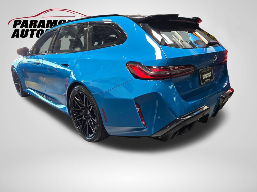 Used 2026 BMW M5 Touring AWD/4WD image 9