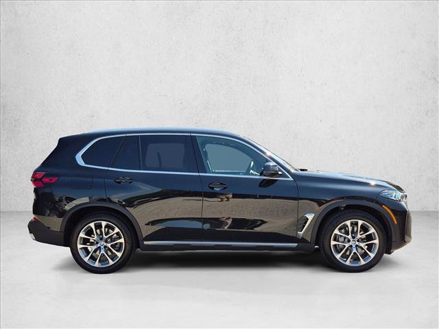Used 2025 BMW X5 xDrive40i w/ Climate Comfort Package AWD/4WD image 4