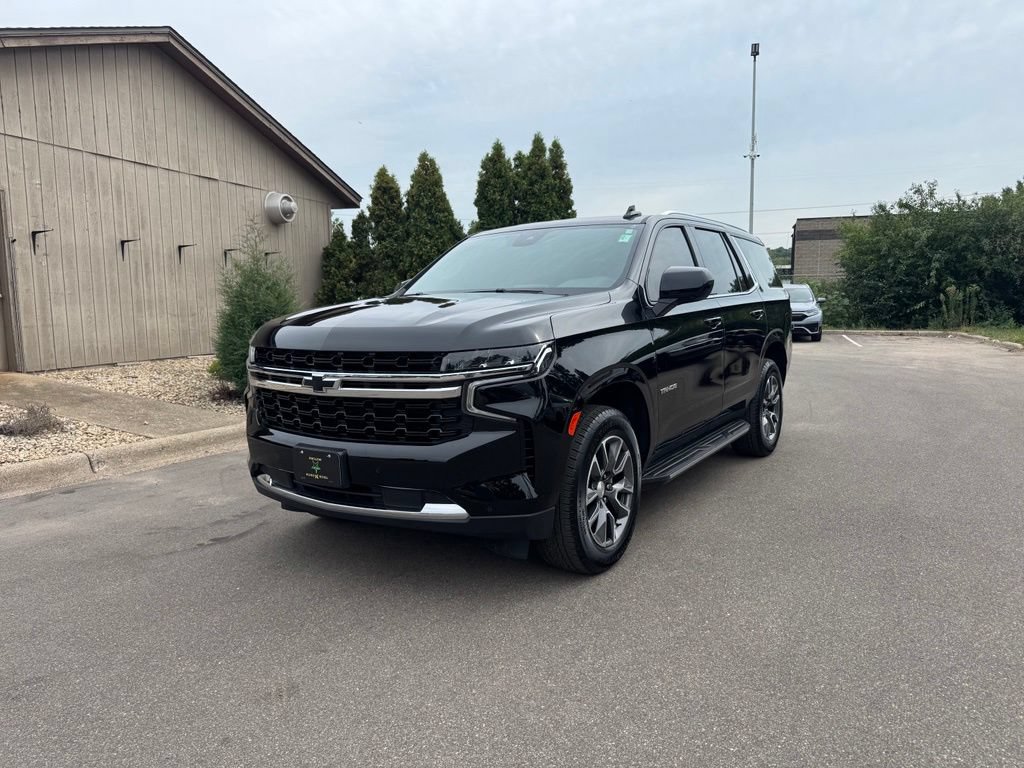 Used 2024 Chevrolet Tahoe LS AWD/4WD image 2