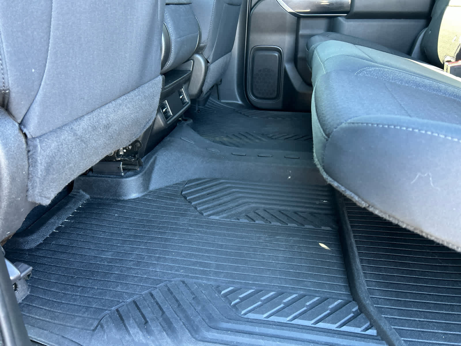 Used 2022 Chevrolet Silverado 1500 Custom Trail Boss w/ Midnight Edition image 43