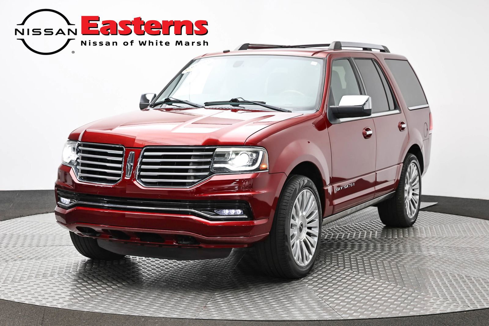 Used 2016 Lincoln Navigator Reserve AWD/4WD image 1