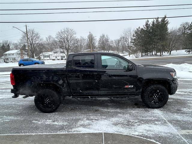 Certified 2022 Chevrolet Colorado Z71 w/ Z71 Midnight Edition image 7