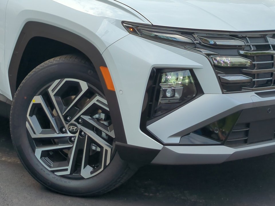 New 2026 Hyundai Tucson Limited AWD/4WD image 18