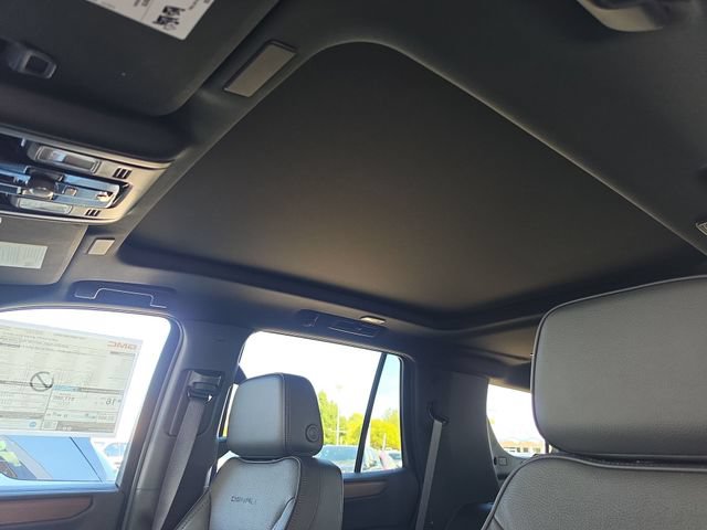 New 2026 GMC Yukon Denali w/ Sun & Power Step Package AWD/4WD image 17