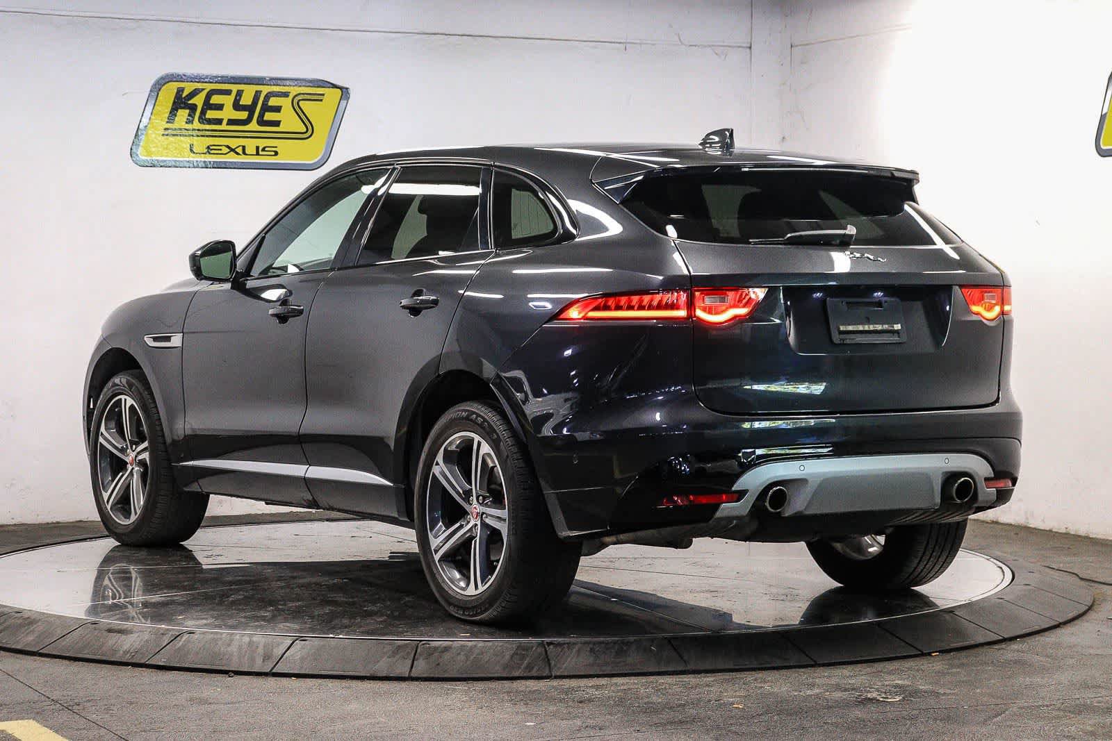 Used 2017 Jaguar F-PACE S AWD/4WD image 2