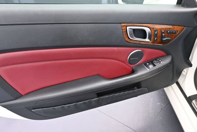 Used 2013 Mercedes-Benz SLK 350 image 24